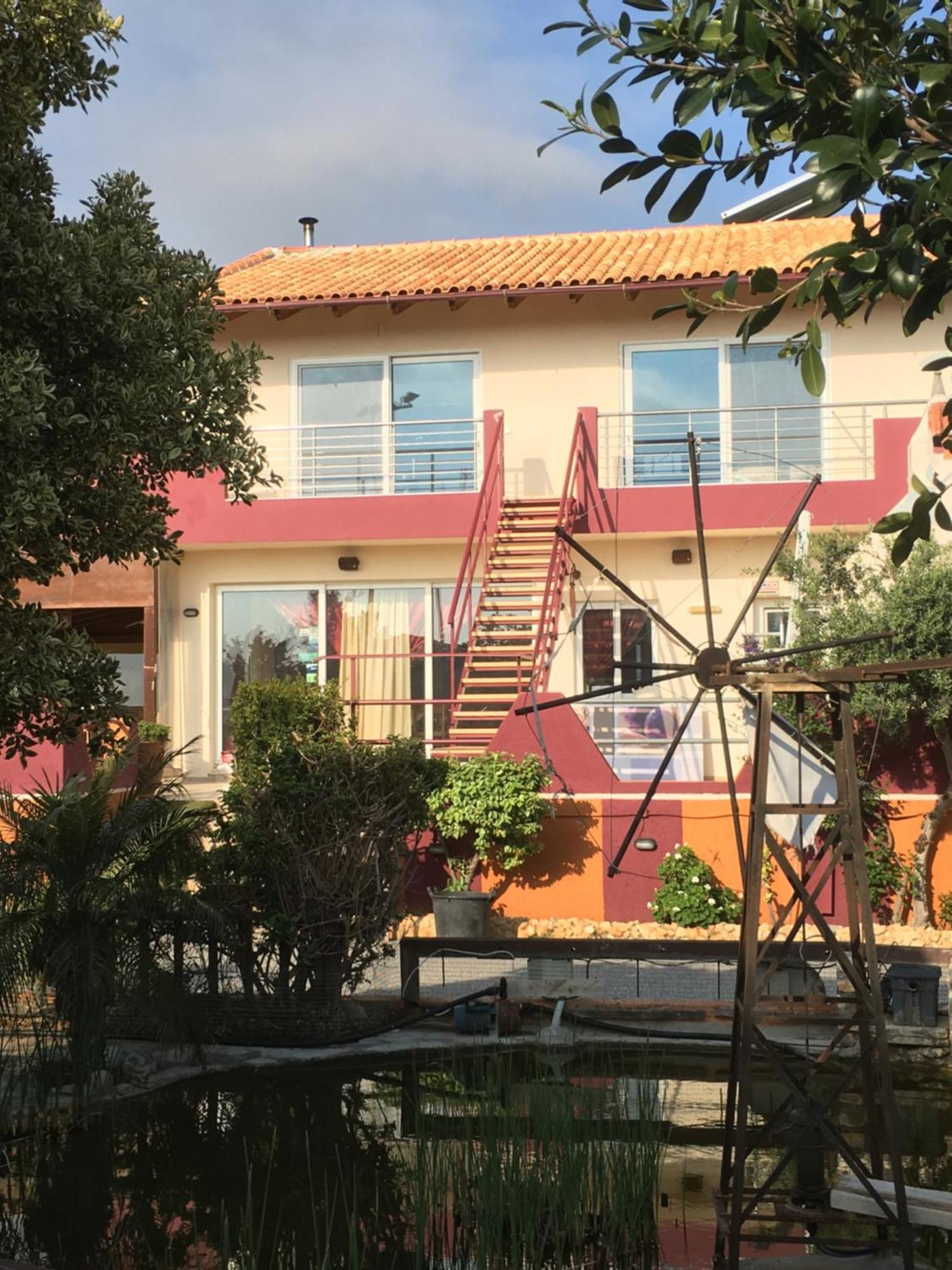 הרסוניסוס Arion Stables & Apartments מראה חיצוני תמונה