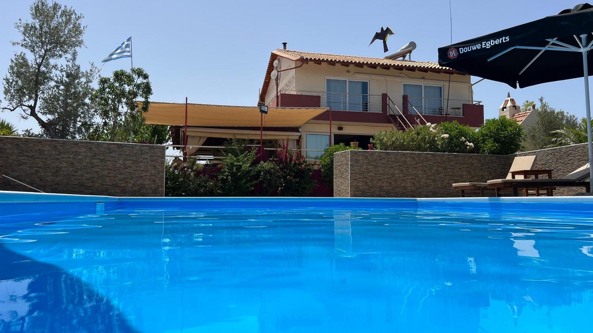 הרסוניסוס Arion Stables & Apartments מראה חיצוני תמונה