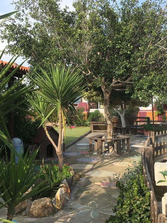 הרסוניסוס Arion Stables & Apartments מראה חיצוני תמונה